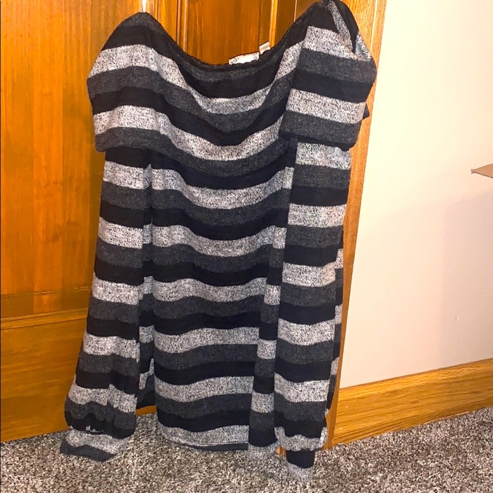 Blu pepper off the shoulder long sleeve sweater